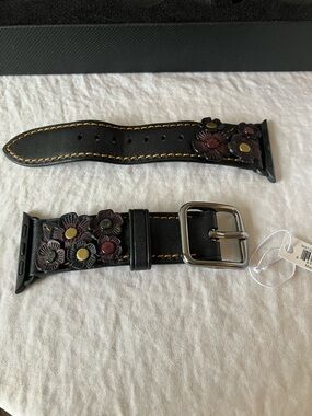 Coach: 2016 Black Leather Tea Rose Appliqué Apple Watch Band- 38mm-40mm- IOB